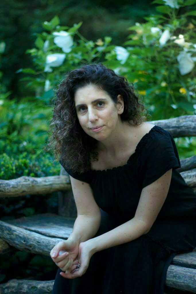 Yael Shtainer sitting in nature