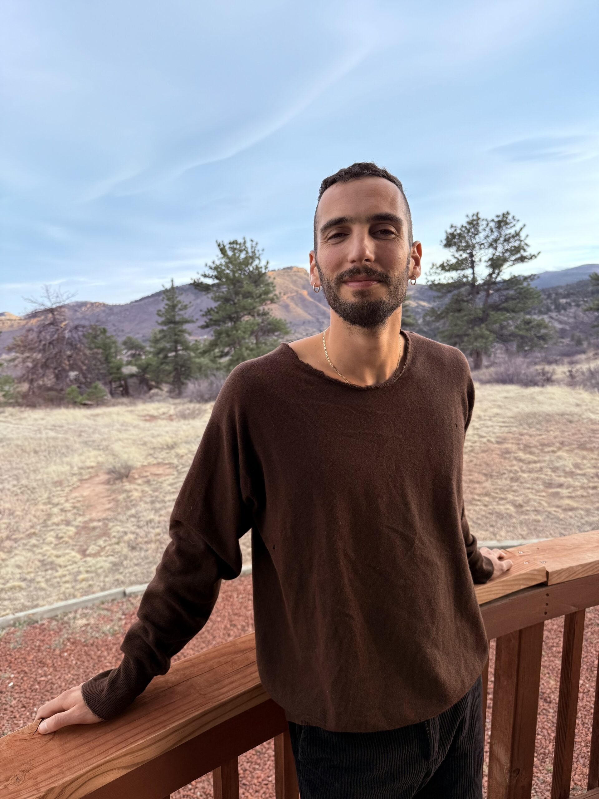 Embodied Intimacy Guide | Denver, CO | Yosi