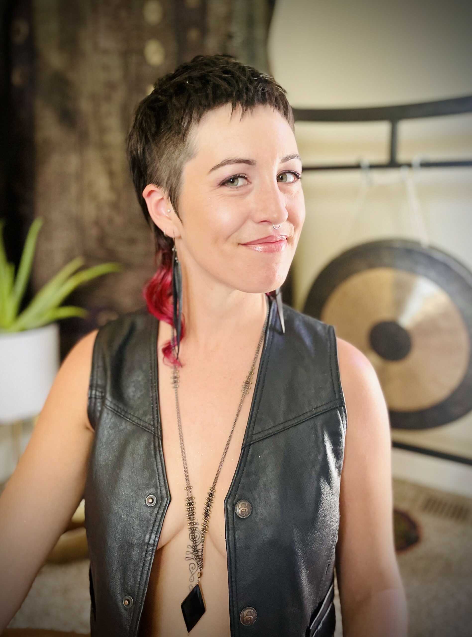 Sensual Domme | Santa Rosa and Emeryville, California | Artemisia Drake